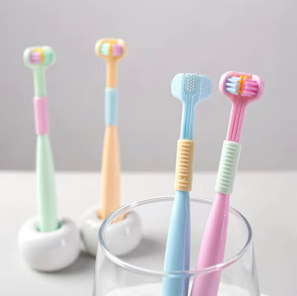 Childrens toothbrush, effective, fun 
